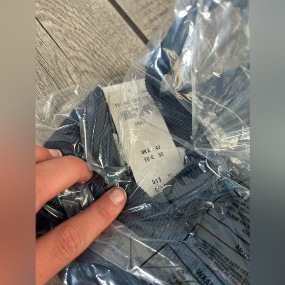 Blue bikini - Picture 4 of 7